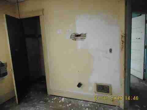 4380 Larchmont (45)_m.jpg